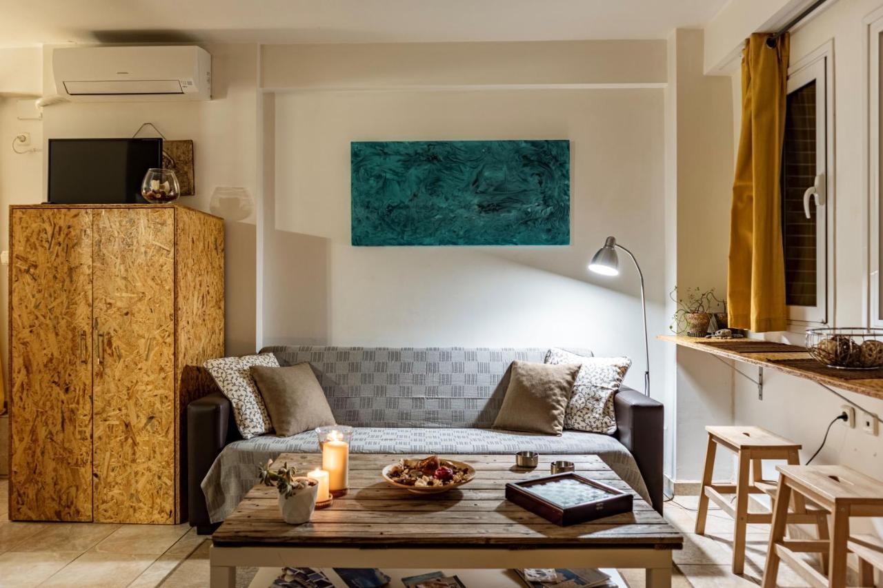 Downtown Charming Studio Каламата Екстериор снимка