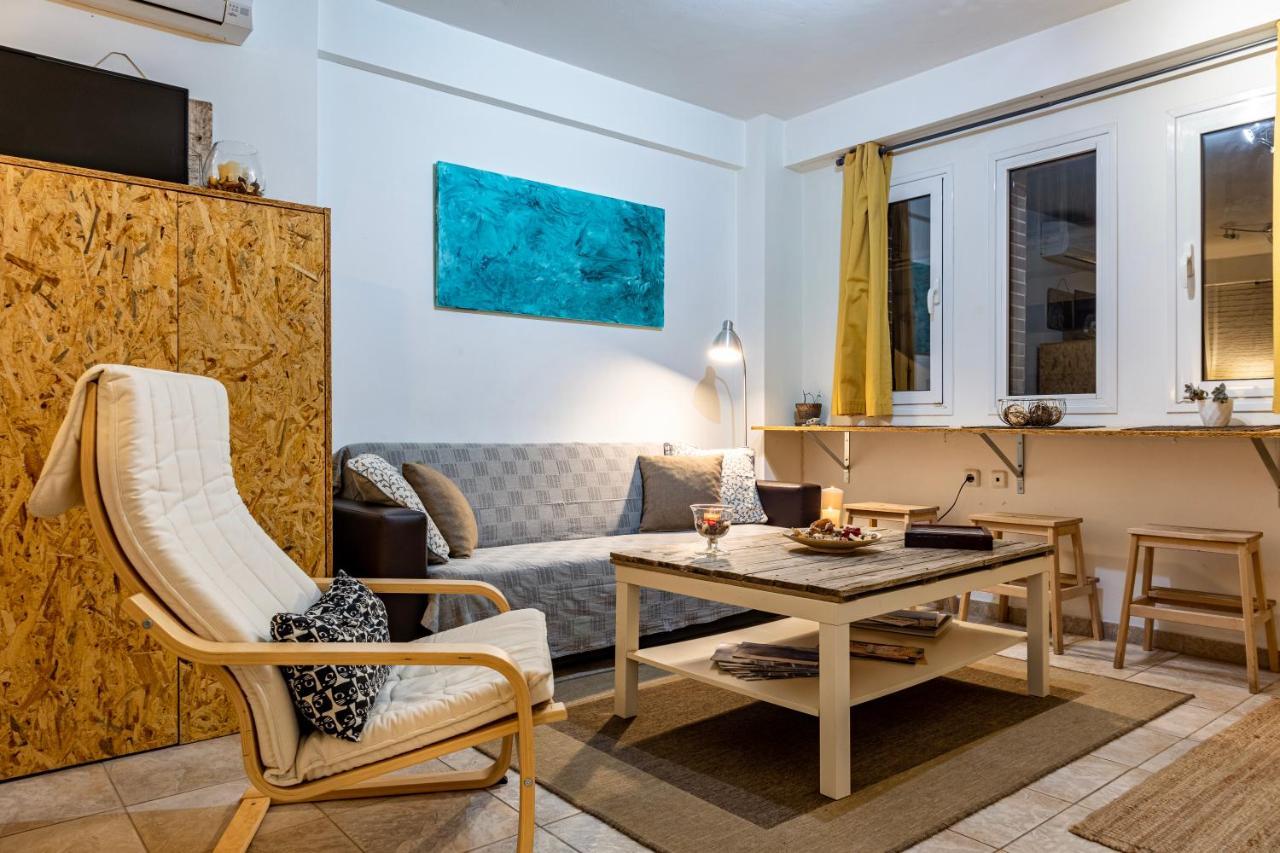 Downtown Charming Studio Каламата Екстериор снимка